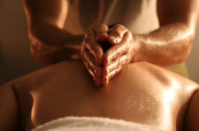 Lomi Lomi Massage
